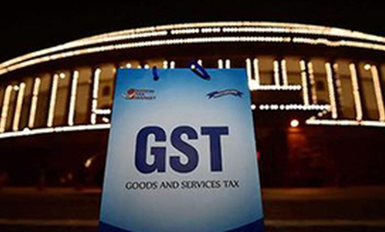 Cuando el GST se completa durante 8 años, los expertos en impuestos requieren menos combustible.