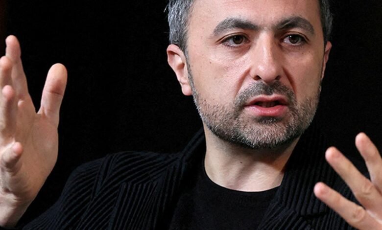 Jefe de Microsoft AI, Mustafa Suleyman, dice que las empresas deben dejar de llamar a la IA consciente