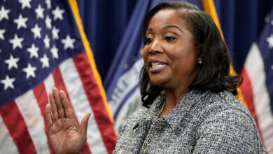 ¿Quién es Lisa Cook, la gobernante de la Reserva Federal atacada por Trump?