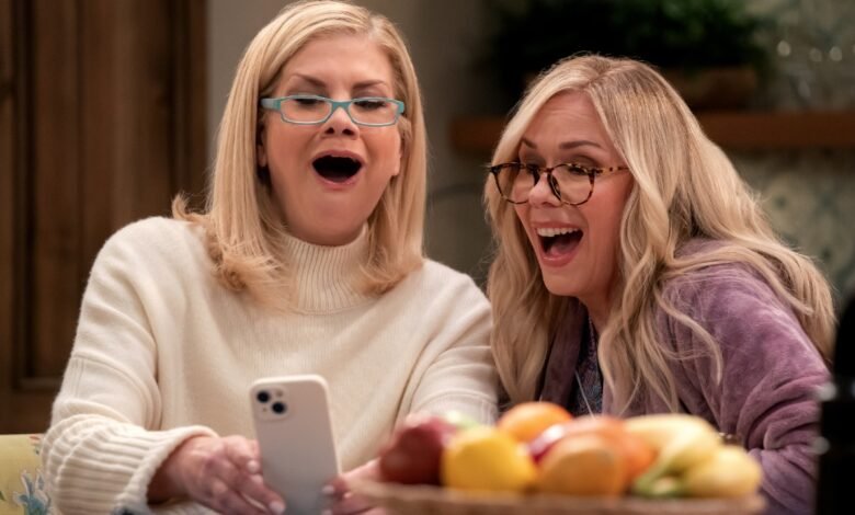 El nuevo programa de Netflix de Chuck Lore llega, y pensó en nuestros episodios semanales vs. All-A-A-Bines El nuevo programa de Netflix de Chuck Lore llega, y pensó en nuestros episodios semanales vs. All-A-A-Bines