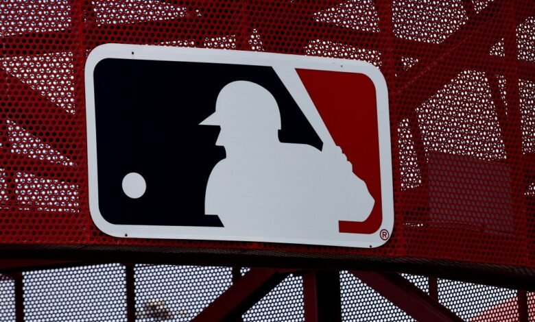 NBC Universal y Major League Baseball alrededor de 3 años, $ 600 millones