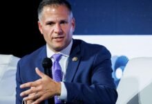 El Senado confirma el líder del TLC Marc Molinaro