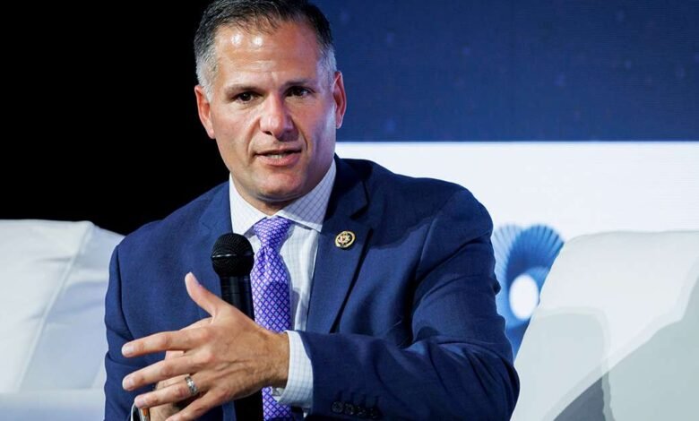 El Senado confirma el líder del TLC Marc Molinaro