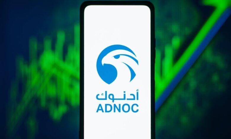 Adnoc recibió $ 317 millones de la institución. Adnoc recibió $ 317 millones de la institución.