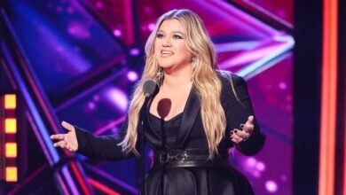 Kelly Clarkson está tomando un descanso de la residencia de Las Vegas en emergencias familiares