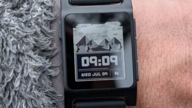 Tres aplausos para el cambio de marca y resurgimiento del reloj de guijarros
