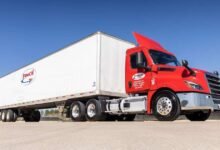 Pinch adquiere Levinge en fusión de flete de campo petrolero