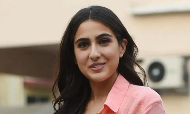 Sara Ali Khan participó en el Ganga Arti en Dasabmeh Ghat en Varanasi