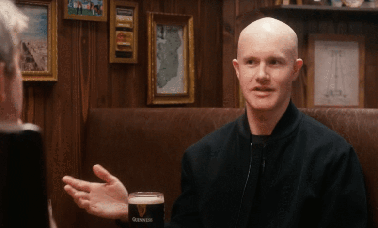 El CEO de Coinbase explica por qué despidió a los ingenieros que no probaron IA de inmediato El CEO de Coinbase explica por qué despidió a los ingenieros que no probaron IA de inmediato