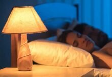Las bombillas inteligentes Wi-Fi son baratas y fáciles. También pueden dejarte colgando