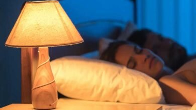 Las bombillas inteligentes Wi-Fi son baratas y fáciles. También pueden dejarte colgando