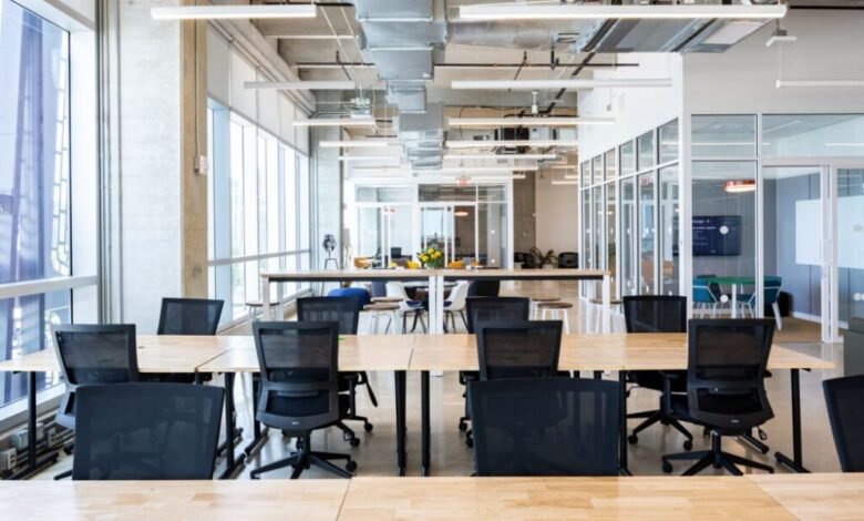 La columna vertebral digital: cómo la tecnología está revolucionando el espacio moderno de coworking La columna vertebral digital: cómo la tecnología está revolucionando el espacio moderno de coworking