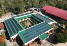La energía solar es un arma de isla solitaria para monopolizar el combustible fósil.