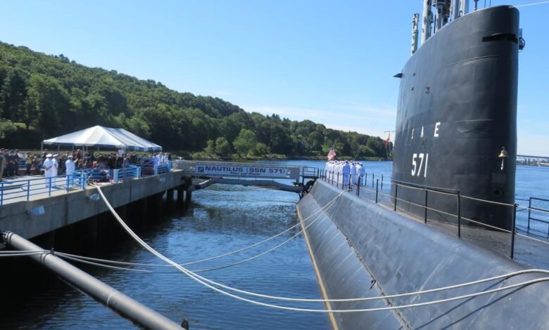 El primer viaje submarino al Polo Norte