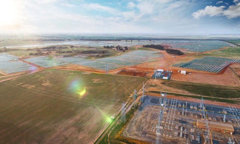 La cuadrícula separada más grande del mundo dice que hay más de 12 GW de energía renovable y conexión. La cuadrícula separada más grande del mundo dice que hay más de 12 GW de energía renovable y conexión.