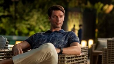 Patrick Schwarzenegger reveló cómo Parker Pace la ayudó a desarrollar su personaje de Padma blanco y, por supuesto, estuvo involucrado en sus genitales