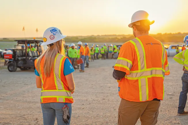 Diseño de líneas de transmisión teniendo en cuenta la seguridad de la construcción Diseño de líneas de transmisión teniendo en cuenta la seguridad de la construcción