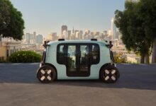 Los reguladores federales le dan a Zoox una exención para su robotaxis personalizada