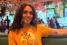 Arrancar severamente a las mujeres brasileñas. Alice Correia Barbosa del auto en DC.