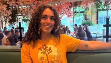 Arrancar severamente a las mujeres brasileñas. Alice Correia Barbosa del auto en DC.