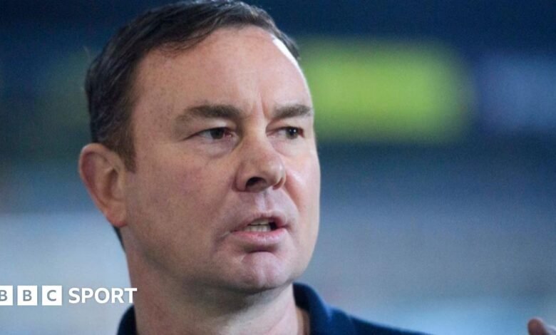 Derek Adams: propietario de Morecambe New Panjab Warriors Sack Manager Derek Adams: propietario de Morecambe New Panjab Warriors Sack Manager