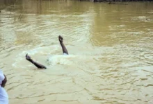 Inundaciones de Uttarkashi: el asistente de vida dibuja un cuerpo en el Dharali lleno de inundaciones; Modi habló con Dhami para ayudar.
