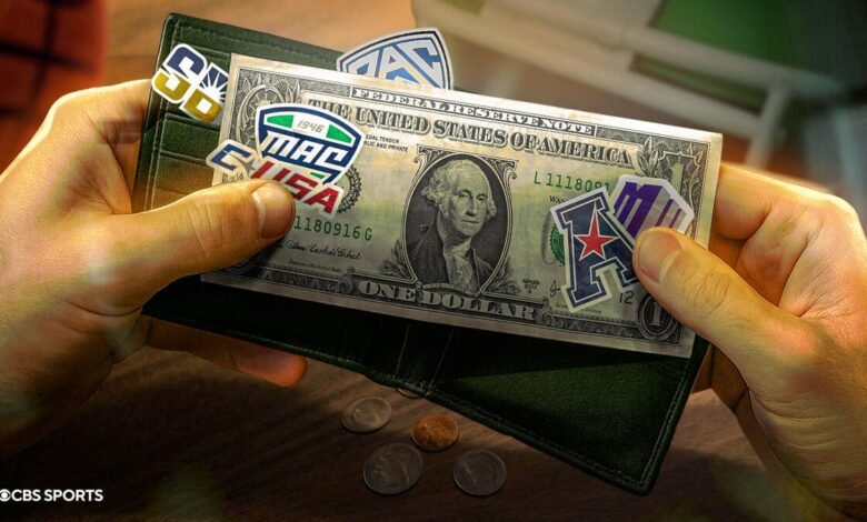 Después del acuerdo de la V. NCAA: Central School-Manur luchó por los escaños en el horario de retracción del fútbol universitario.