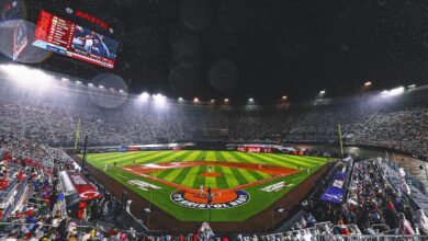 MLB Speedway Classic en Bristol Motor Speedway fue suspendido, continuó el domingo