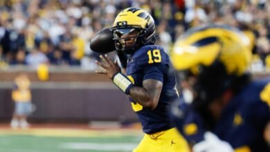 Las primeras estadísticas de Bryce Underwood: los $ 10 millones de Michigan de un hombre en comparación con otros # 1 de su primera vez en su primera vez.