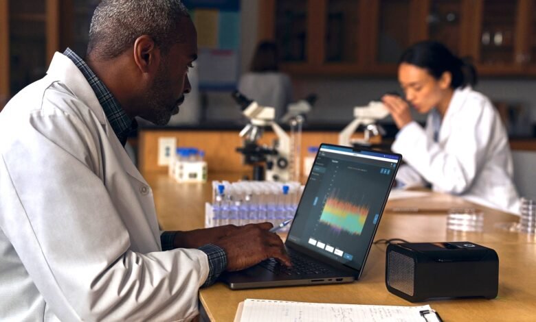MacBook Pro de Apple con OLED nuevamente se rumoreaba para finales de 2026, y parece cada vez más probable que esta computadora portátil esté entrante