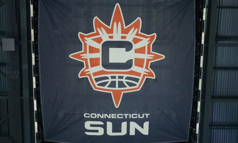 Venta de Connecticatsan: el propietario de los Celtics para comprar el equipo de la WNBA planea trasladar la franquicia a Boston como se informó.
