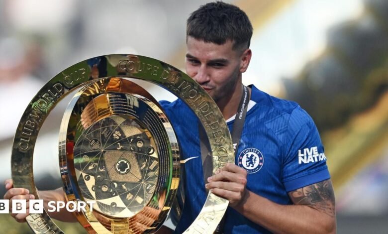 Signo de Sunderland Marc Guiu: Chelsea Teenage Striker hace una transferencia de préstamos a los rivales de la Premier League