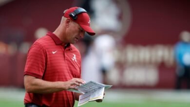 Kalen DeBoer no alcanza el estándar de Nick Saban: “Debes ser una especie diferente para la supervivencia”.