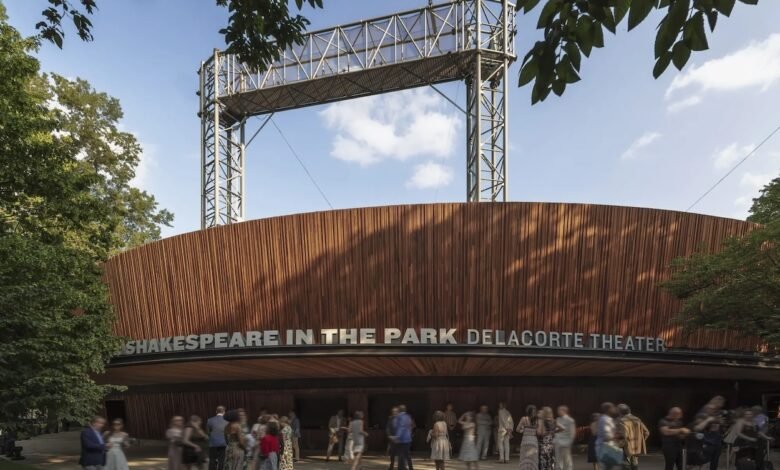 El nuevo Teatro Delcorte ha sido renovado por el nuevo Central Park para recibir el Shakespeare in the Park y otras noticias. El nuevo Teatro Delcorte ha sido renovado por el nuevo Central Park para recibir el Shakespeare in the Park y otras noticias.