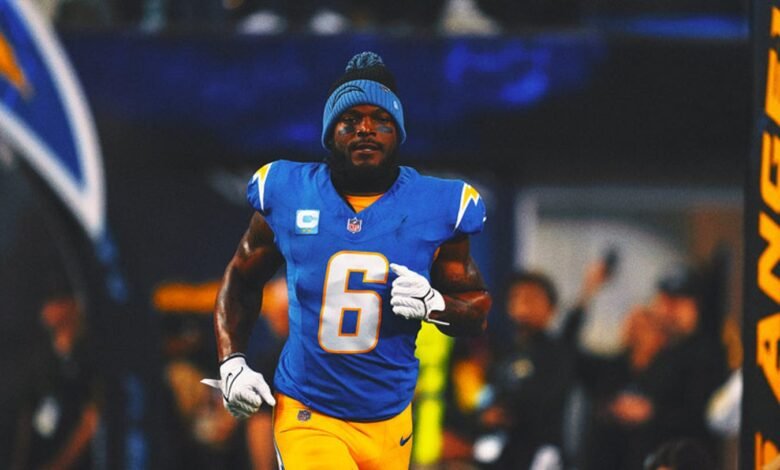 Los LB Denzel Perryman Chargers fueron arrestados por armados en prisión.