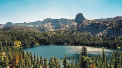 Revise el sol en las mejores ciudades del lago en los Estados Unidos de América