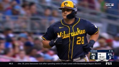 Andrew Vaughn llegó a RRHH al campo central para que los cerveceros sean un líder 2-1 por encima de los Bravos.