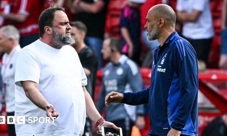 El propietario del Nottingham Evangelos Marinakis y el entrenador en jefe Nuno Espirito Santo para organizar negociaciones El propietario del Nottingham Evangelos Marinakis y el entrenador en jefe Nuno Espirito Santo para organizar negociaciones