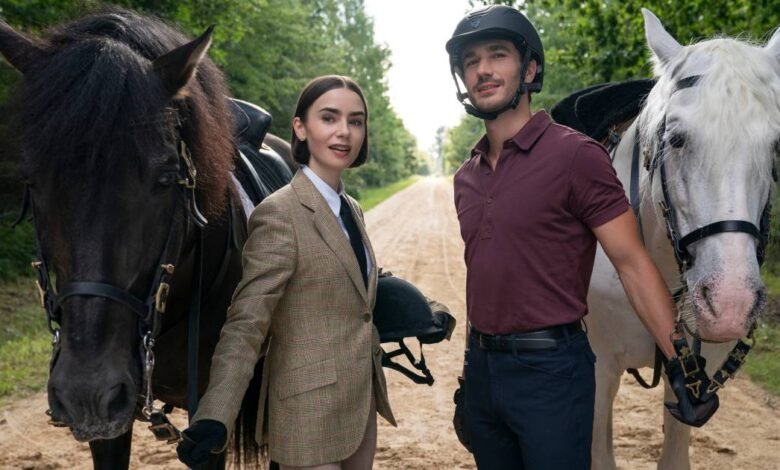 Emily publicada en la fecha de estreno de la temporada 5 de París y la primera aparición Emily publicada en la fecha de estreno de la temporada 5 de París y la primera aparición