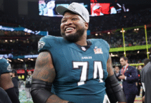 El águila conduce el tercer día del día, enviando a Darian Kinnard a los Packers después de responder a Fred Johnson desde Jaguars