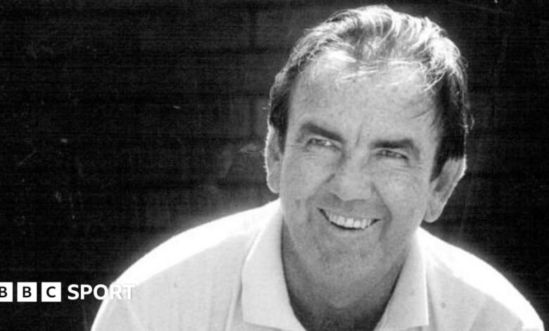 BOB SIMPSON: El ex capitán y entrenador australiano murió a la edad de 89 años