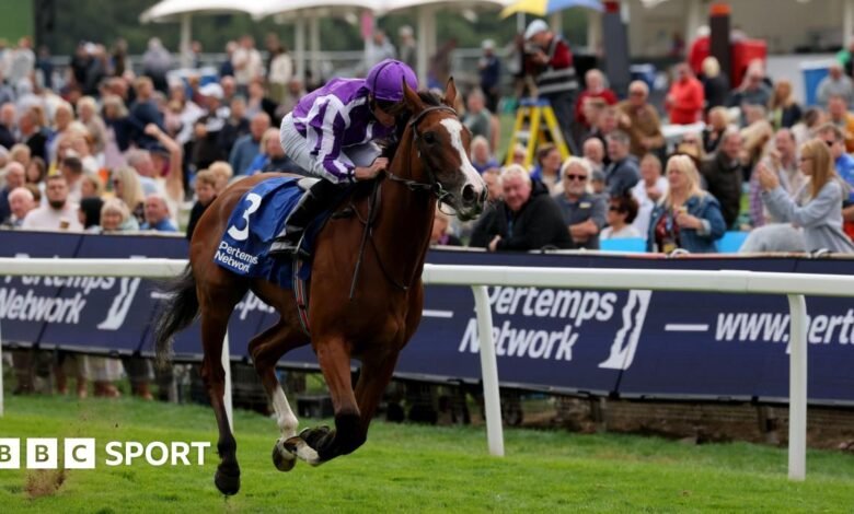 Yorkshire Oaks: Minnie Hauk ha terminado. Oaks Treble con victoria en York.
