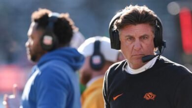 Mike Gundy de Oklahoma le preguntó a la agencia del comité deportivo universitario, buscando una ‘una persona a cargo’