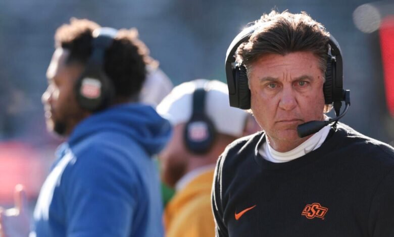 Mike Gundy de Oklahoma le preguntó a la agencia del comité deportivo universitario, buscando una ‘una persona a cargo’ Mike Gundy de Oklahoma le preguntó a la agencia del comité deportivo universitario, buscando una ‘una persona a cargo’