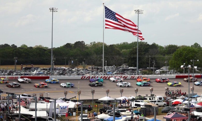 2025 Southern 500: El lugar para ver a los jugadores callejeros reales. Por ejemplo, la competencia elige ganar los playoffs. 2025 Southern 500: El lugar para ver a los jugadores callejeros reales. Por ejemplo, la competencia elige ganar los playoffs.