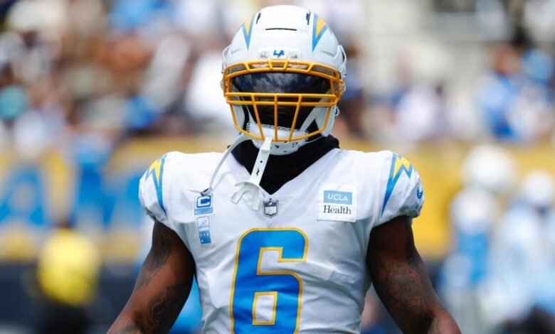 Los Chargers Denzel Perryman fueron liberados de ser detenidos con un costo de arma reducido como se informó. Los Chargers Denzel Perryman fueron liberados de ser detenidos con un costo de arma reducido como se informó.