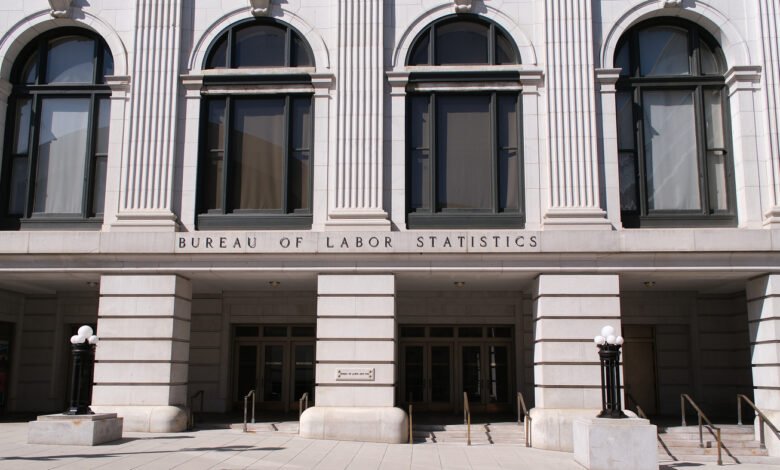 El despido de Trump al Comisionado de BLS refleja una creciente desconfianza contra los economistas: el dinero del planeta: NPR El despido de Trump al Comisionado de BLS refleja una creciente desconfianza contra los economistas: el dinero del planeta: NPR