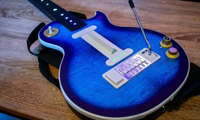 Revisión de controladores de guitarra CRKD Gibson Les Paul: una nueva generación de controladores de ritmo Revisión de controladores de guitarra CRKD Gibson Les Paul: una nueva generación de controladores de ritmo