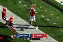 Daniel Wingate Wingate de Maryland devuelve 20 yardas para un touchdown vs. Florida Atlantic