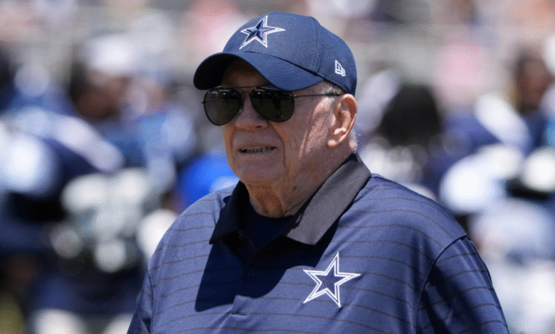 Jerry Jones de Cowboys no habló con Micah Parsons desde la solicitud del comercio, no confía en que jugará la Semana 1 Jerry Jones de Cowboys no habló con Micah Parsons desde la solicitud del comercio, no confía en que jugará la Semana 1